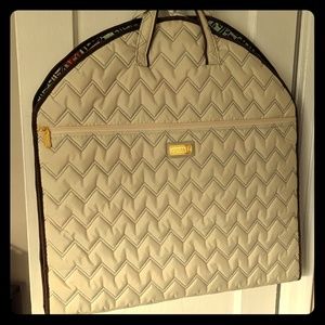 Cinda b Slim Garment Bag in Ravinia Ivory